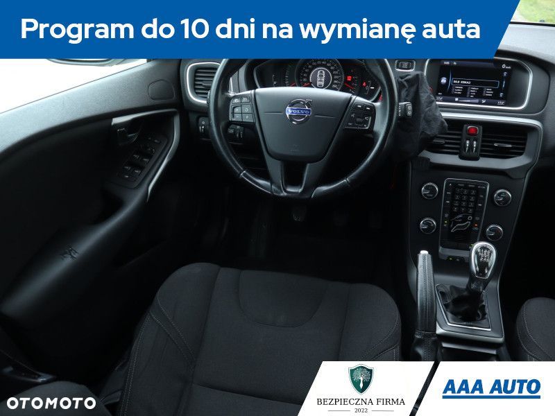 Volvo V40 - 9