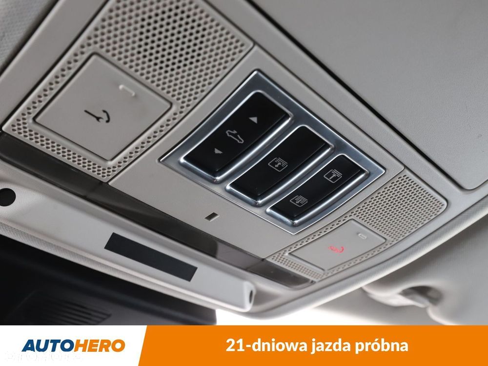 Jaguar XF - 38