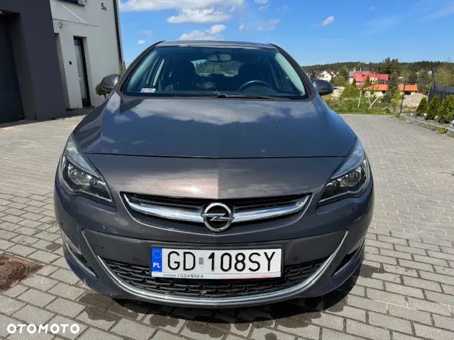 Opel Astra IV 1.4 T Cosmo - 1