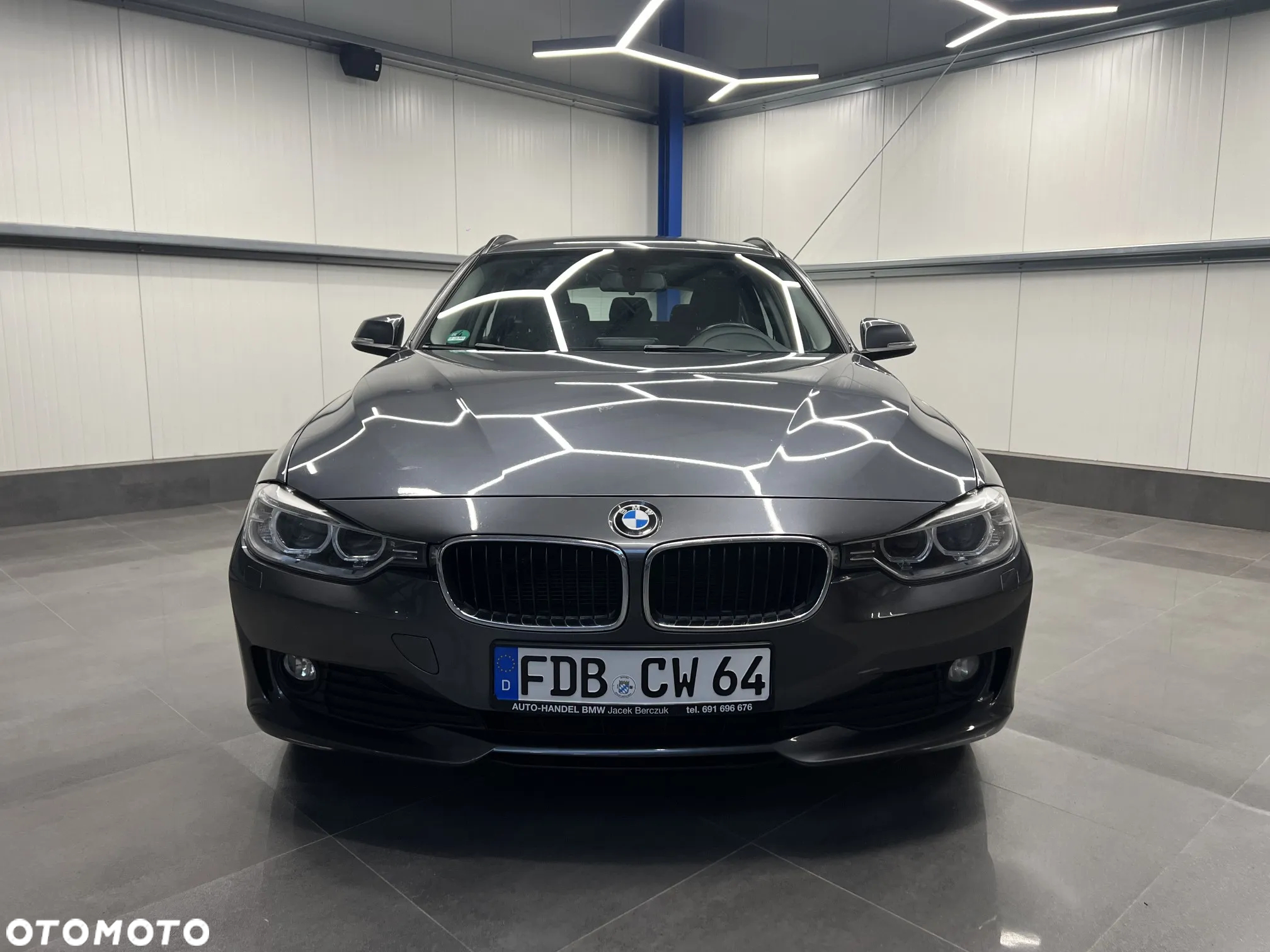 BMW Seria 3 318d DPF Touring - 5