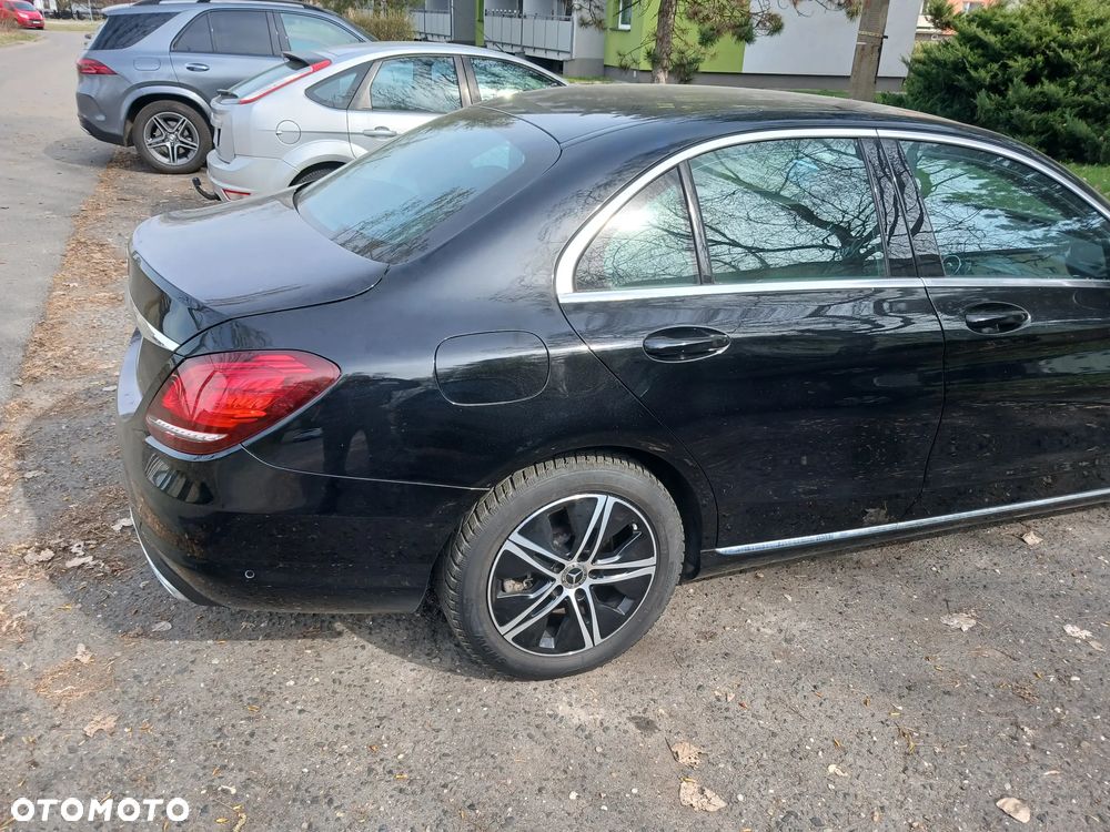 Mercedes-Benz Klasa C 180 9G-TRONIC - 11