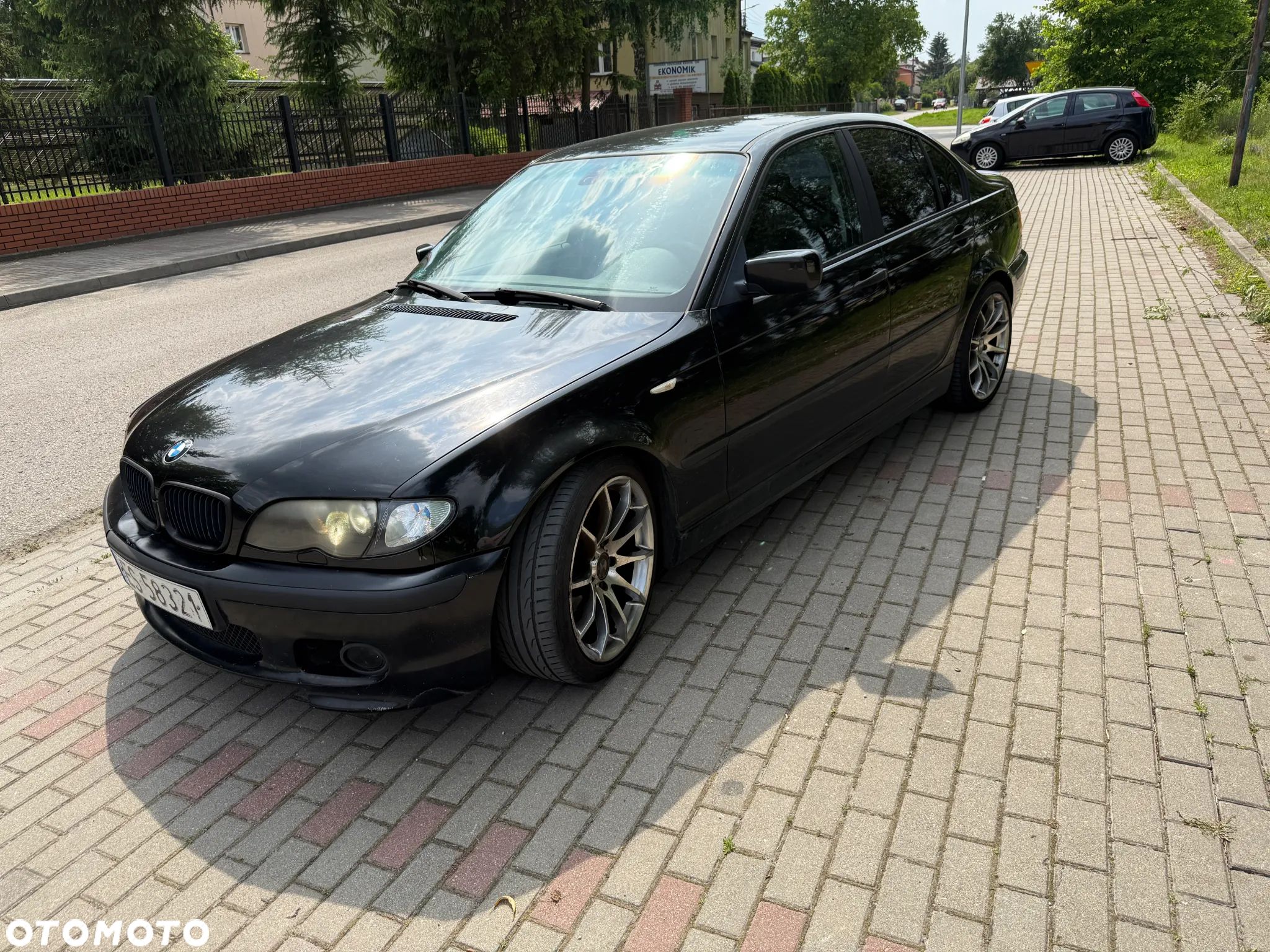BMW Seria 3 318i - 1