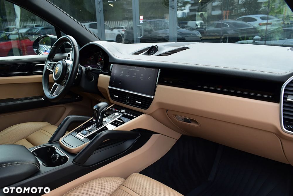 Porsche Cayenne S - 9