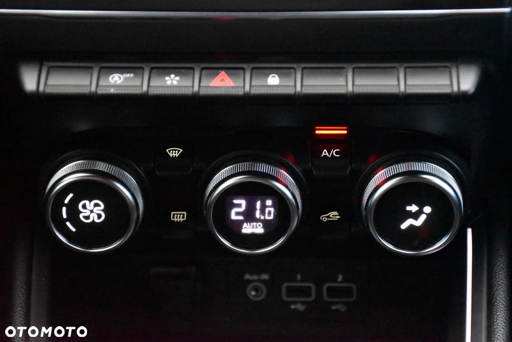Renault Clio TCe 100 INTENS - 28