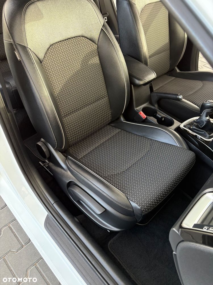 Kia Ceed - 16