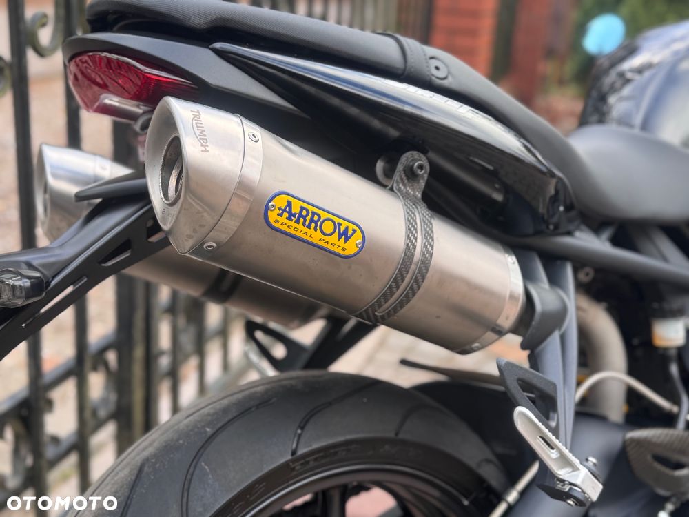 Triumph Street Triple - 23