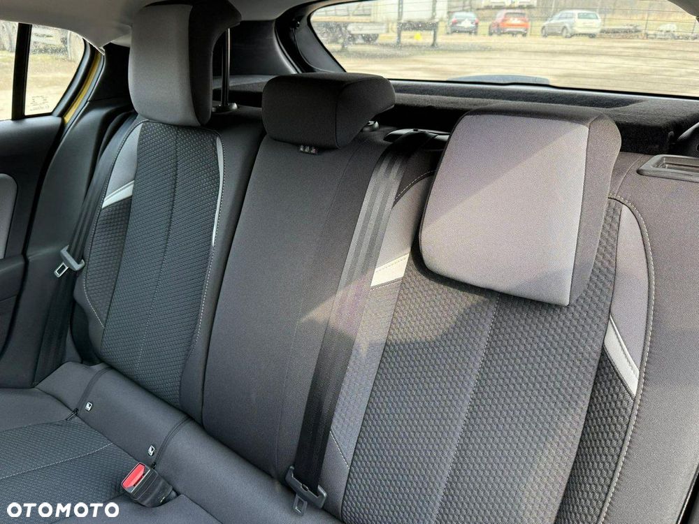 Opel Astra 1.2 Turbo Edition - 22