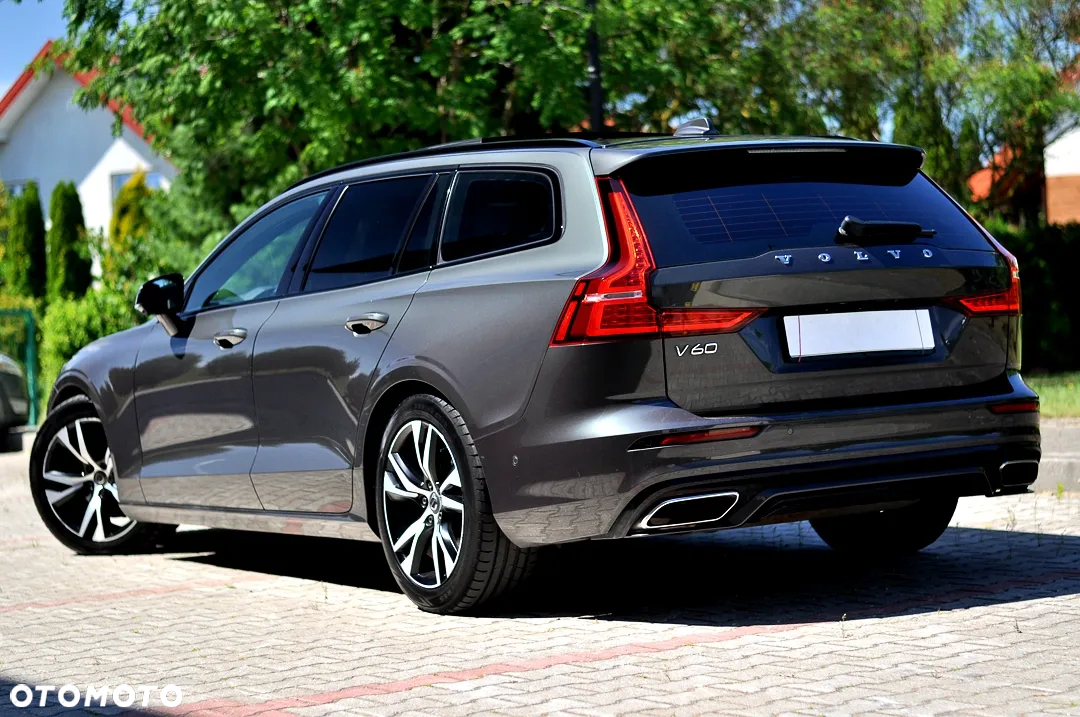 Volvo V60 D4 Geartronic R-Design - 12