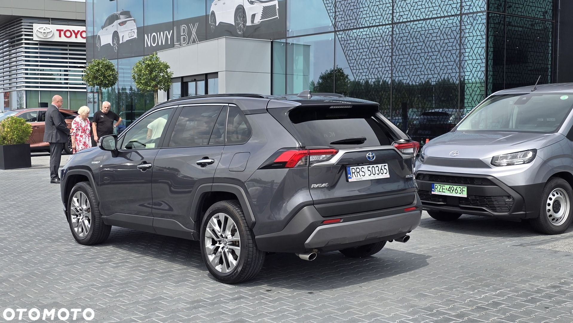 Toyota RAV4 - 4