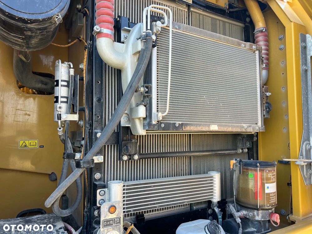 Caterpillar CAT 323FL koparka gąsienicowa - 11