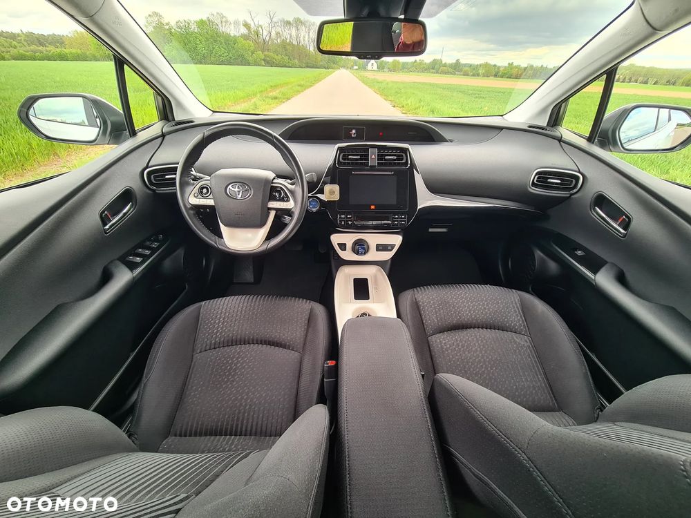 Toyota Prius Hybrid Executive - 22