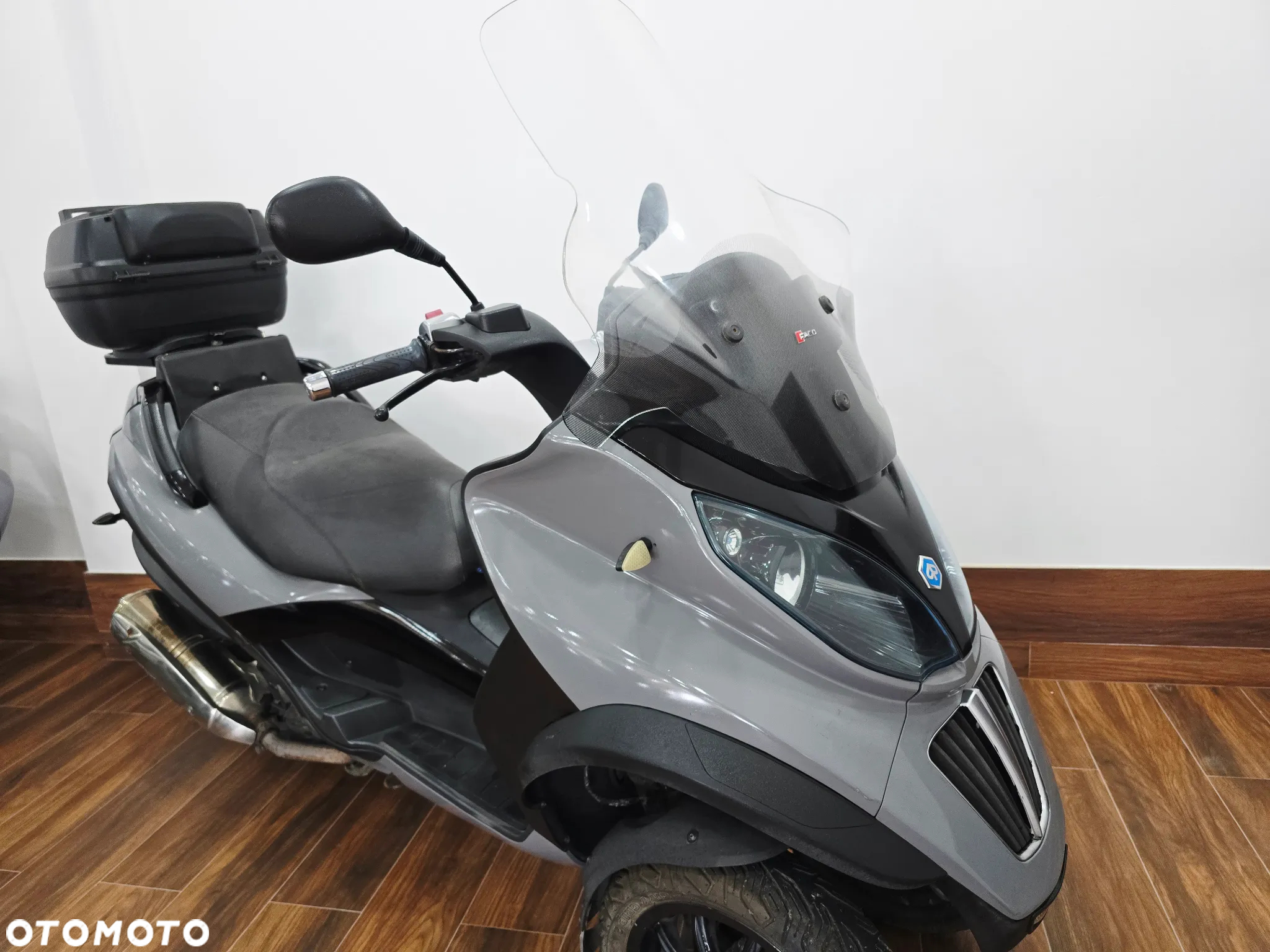 Piaggio MP-3 - 14