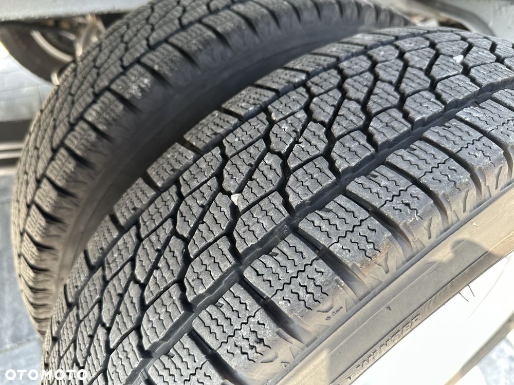 Iveco L4H2 Brygadowy 7 osób / Najbogatsza wersja wyposażenia / Koła bliźniacze / DMC 3500kg / Hak 3500kg / Niski przebieg / Salon PL / Stan jak nowy / Ładowność 904kg / FV23% - 18