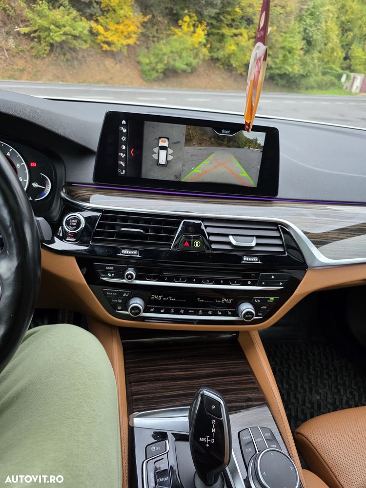 BMW Seria 5 530i Touring Aut. M Sport Edition - 8