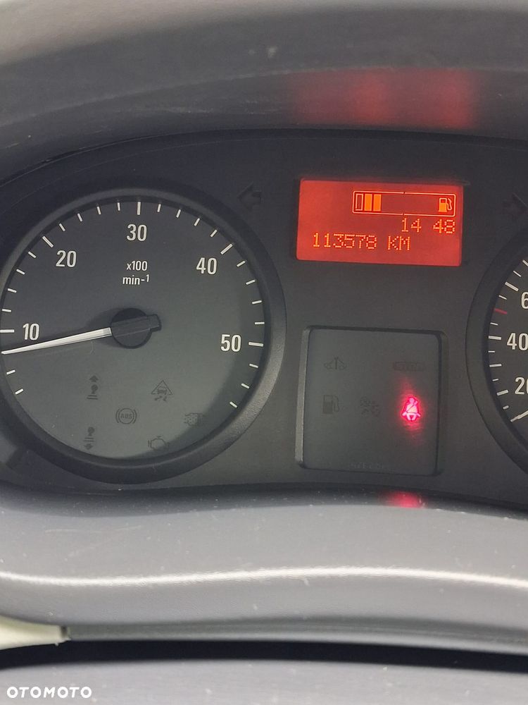 Opel Vivaro - 14