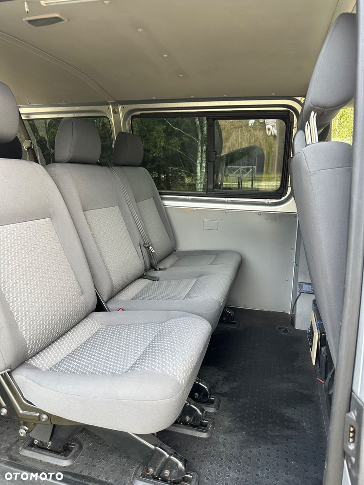 Volkswagen Transporter L2H1 - 12