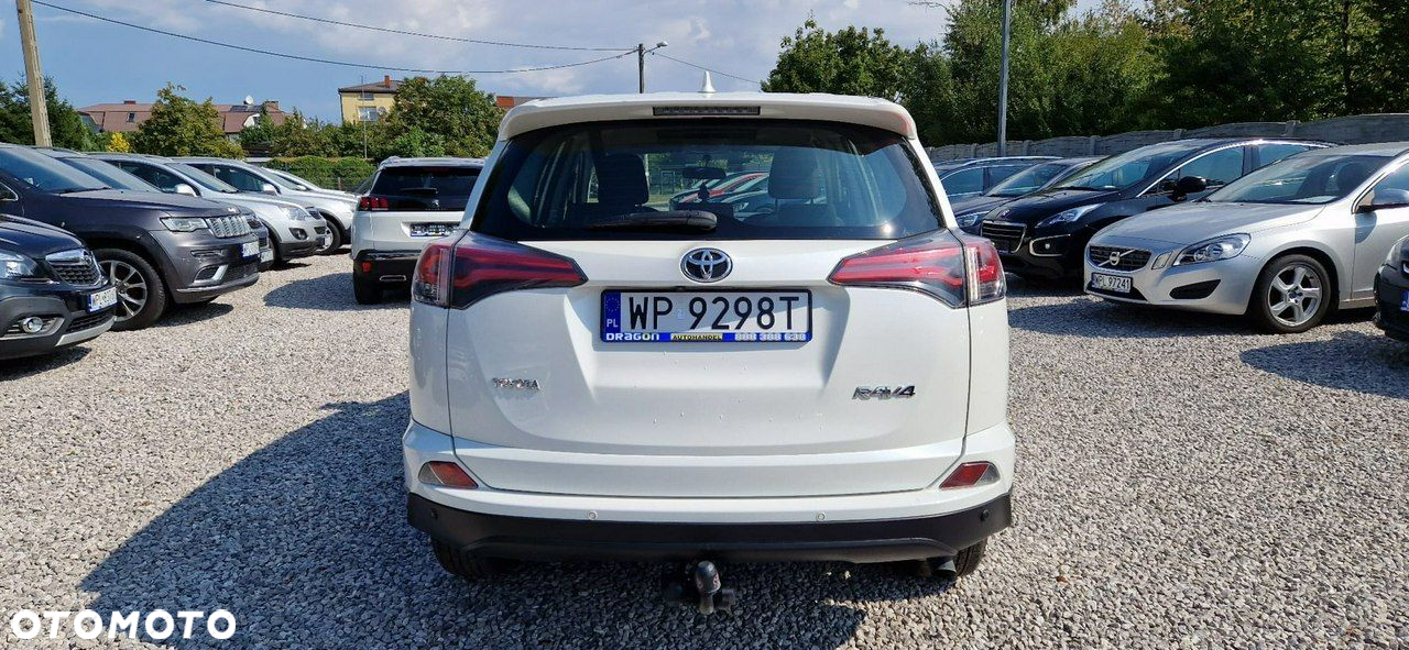 Toyota RAV4 - 8
