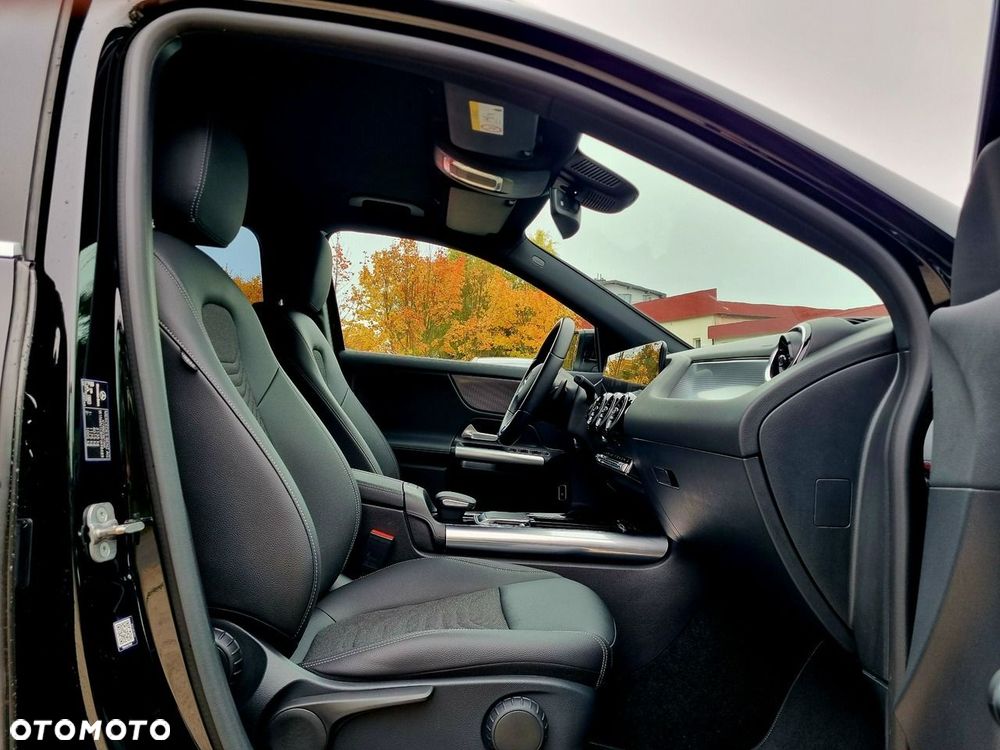 Mercedes-Benz GLA 200 d - 11