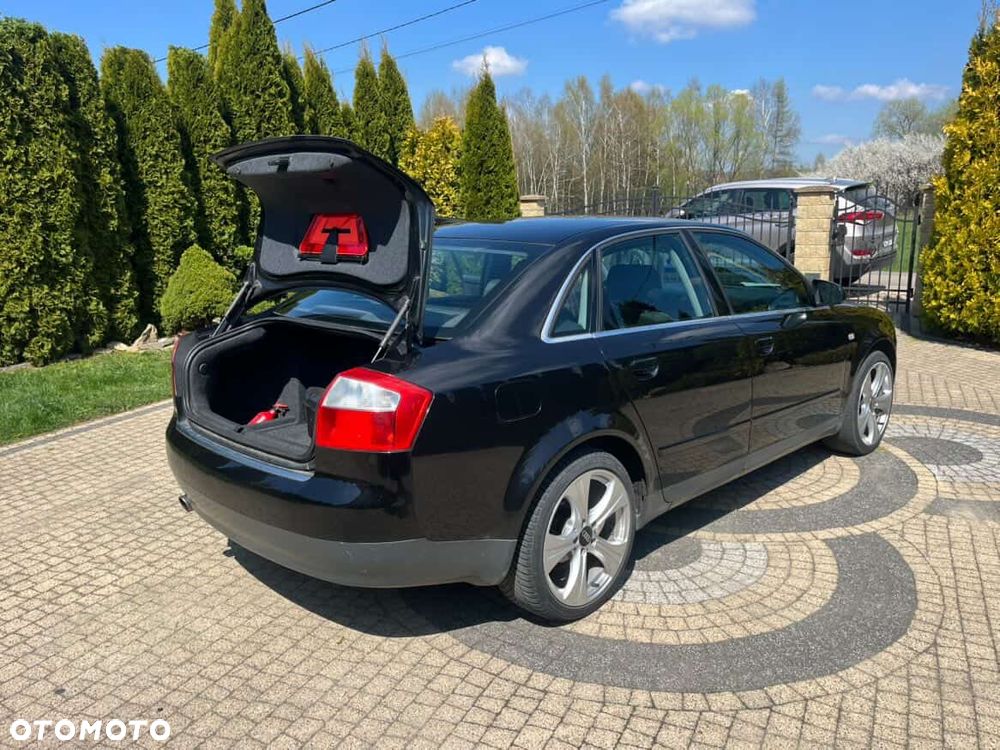 Audi A4 Limousine - 5