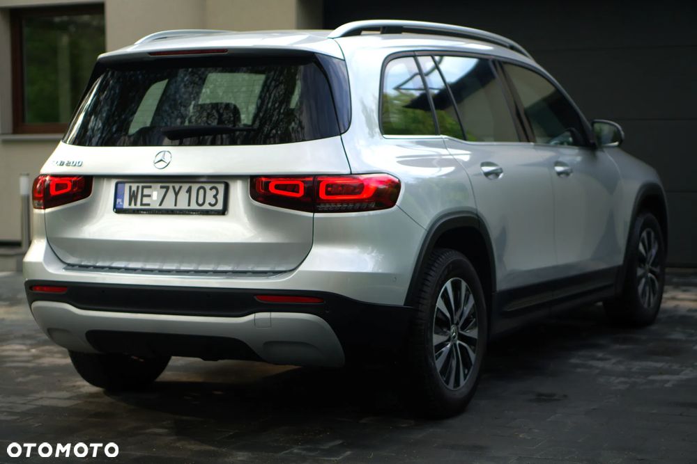 Mercedes-Benz GLB 200 7G-DCT - 12