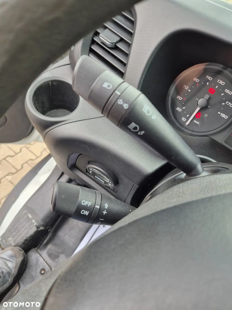 Iveco Daily 35S15 / SKRZYNIA / DOKA / 7 MIEJSC / WEBASTO / 1 WŁ / BEZWYPADKOWY / EURO 6 - 23