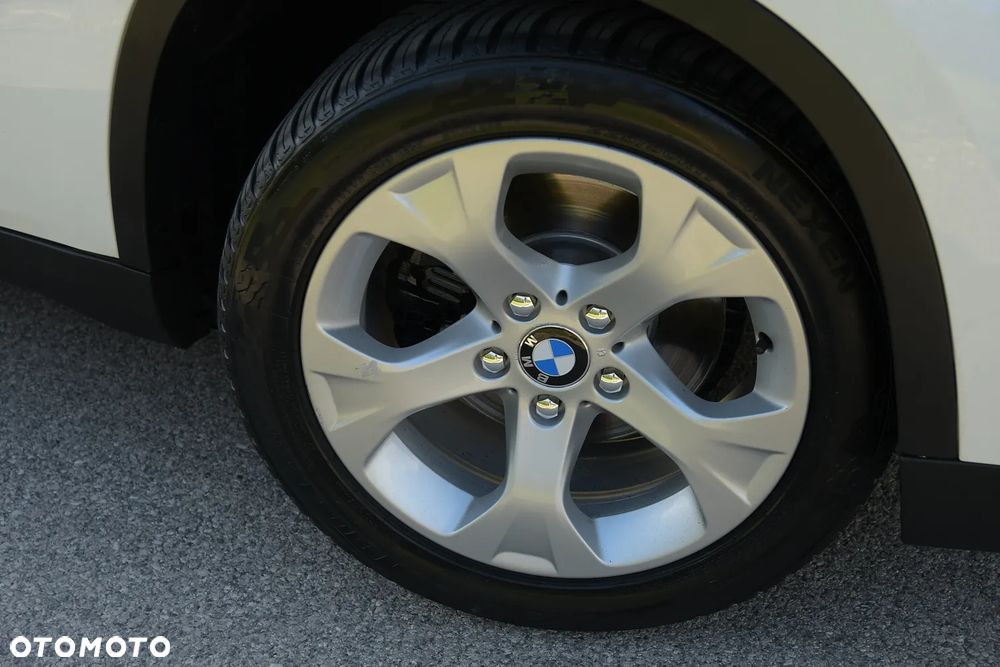 BMW X1 xDrive20d - 16