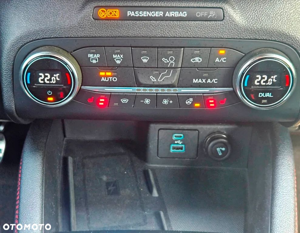 Ford Kuga 2.0 EcoBlue 4x4 ST-LINE X - 26