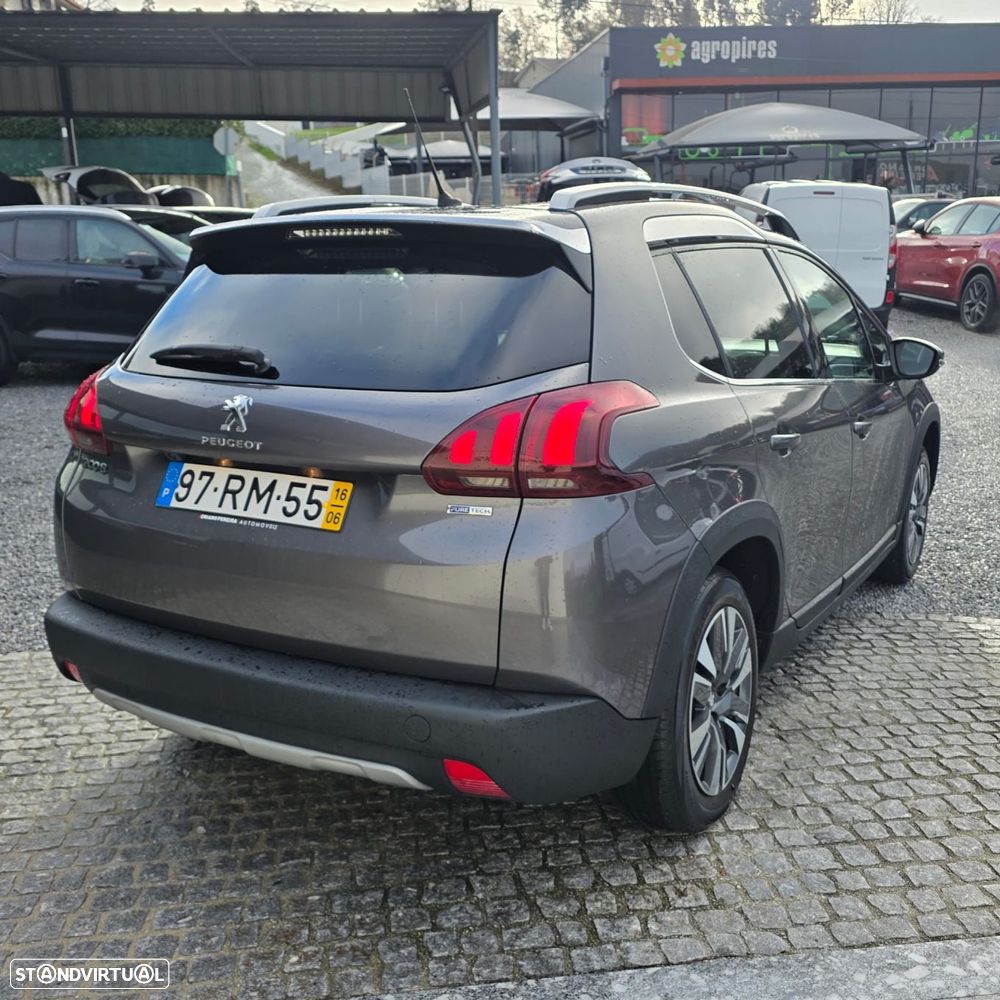 Peugeot 2008 1.2 PureTech Allure - 2
