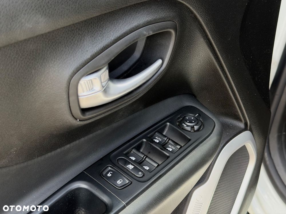 Jeep Renegade 1.4 MultiAir Limited - 22