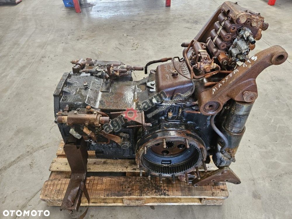 TYLNY MOST CASE MAXXUM 115 44980058 - 2