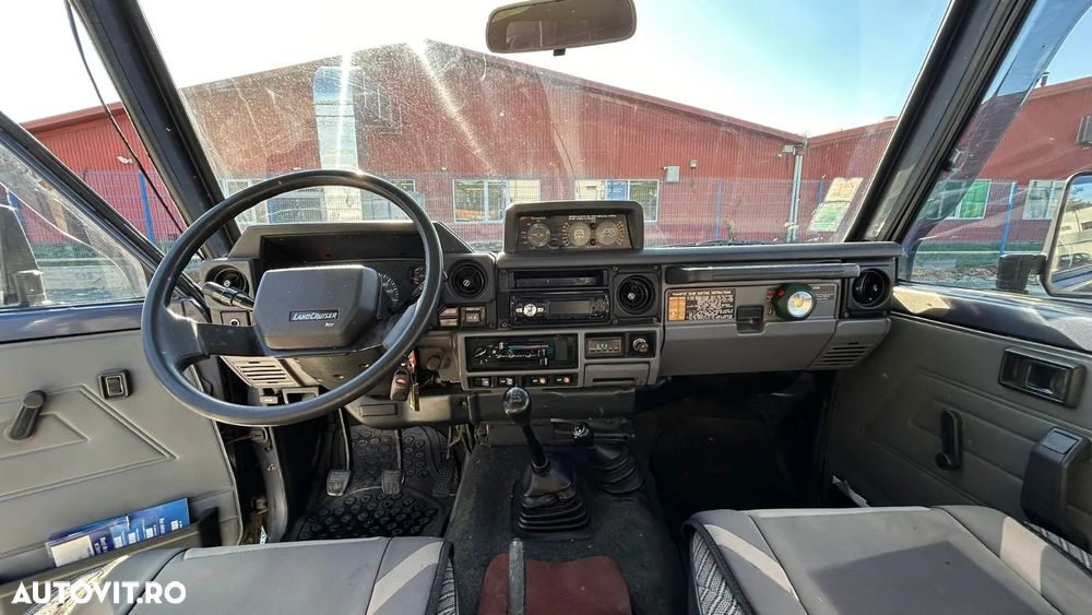 Toyota Land Cruiser - 8