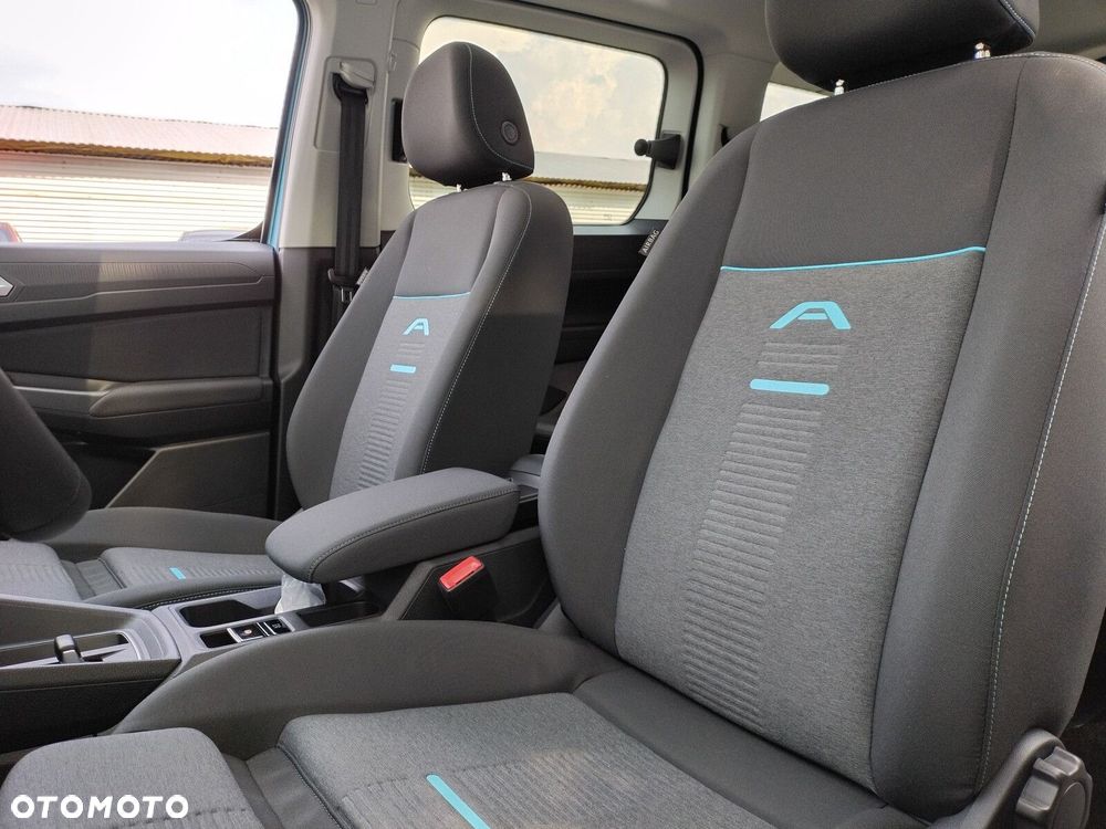 Ford Tourneo Connect Grand 1.5 EcoBoost PHEV ACTIVE - 27