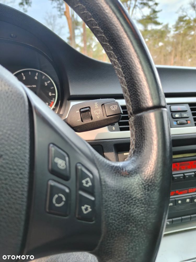 BMW Seria 3 318i - 39