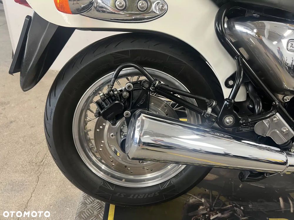 Triumph Adventurer - 17