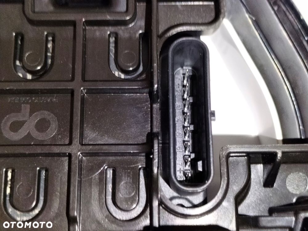 znaczek emblemat logo przód vw tayron 24- - 5