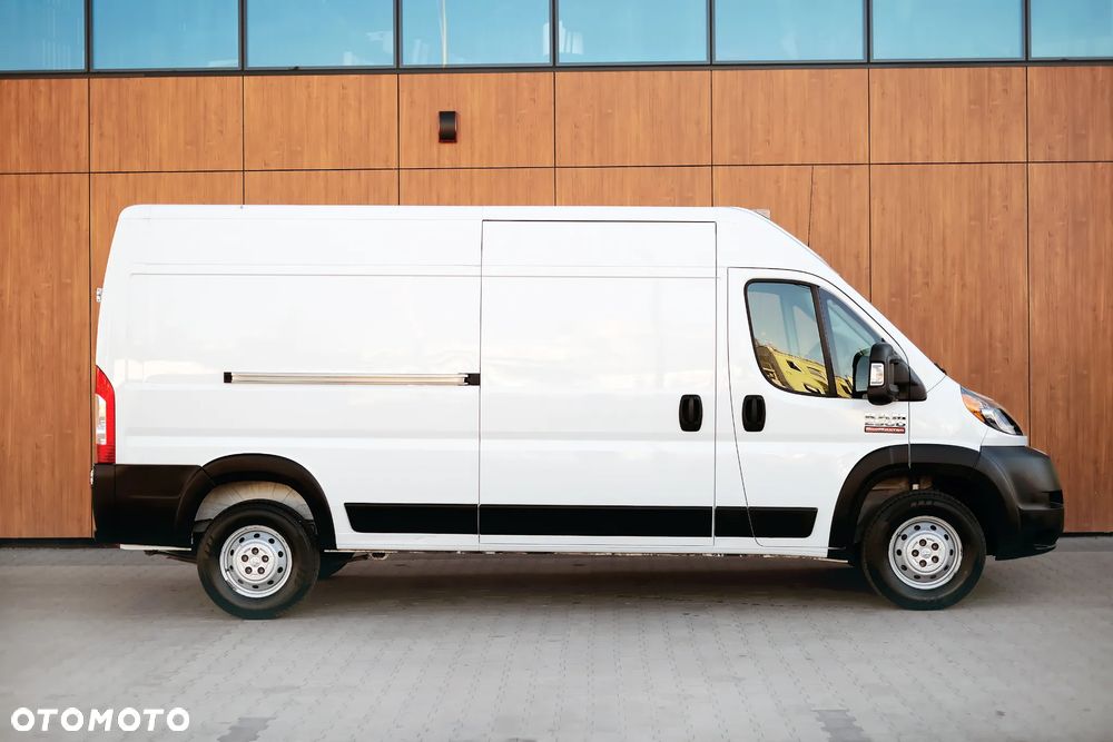 Dodge RAM PROMASTER 2500 - 9