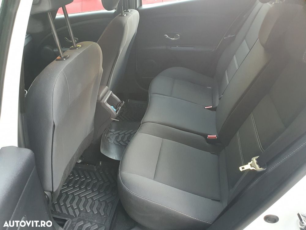 Renault Megane dCi 110 FAP EDC Expression - 7