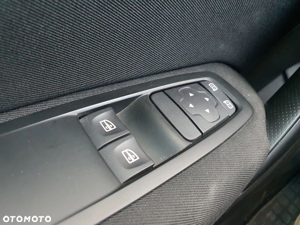 Renault Megane ENERGY dCi 110 Start & Stopp LIMITED - 25