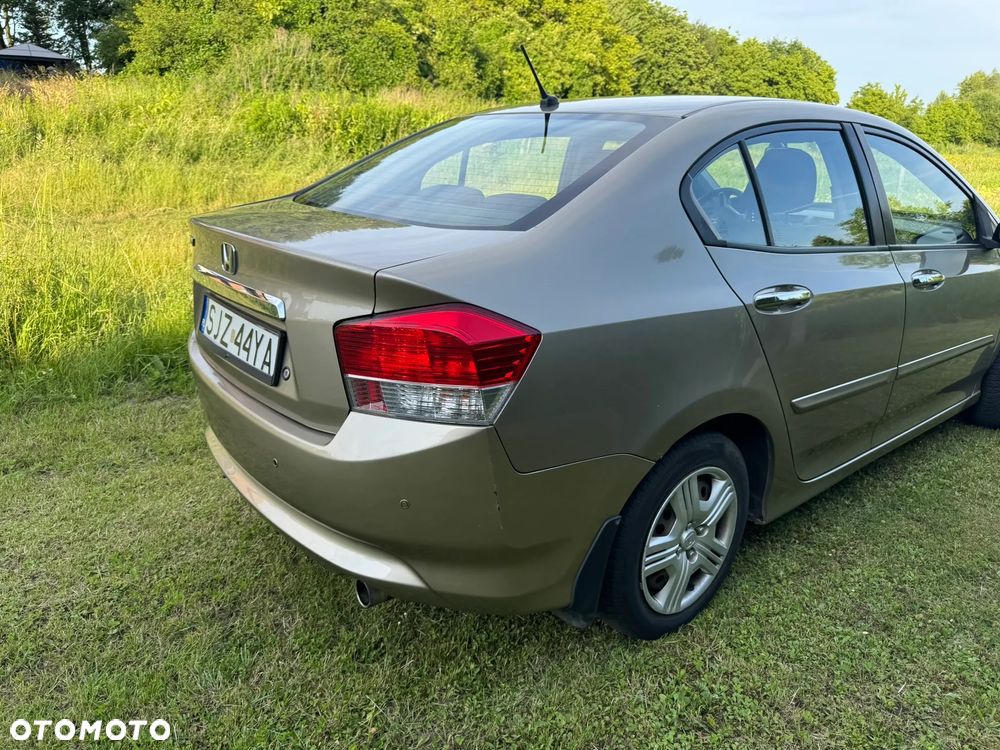 Honda City 1.4 Comfort - 9