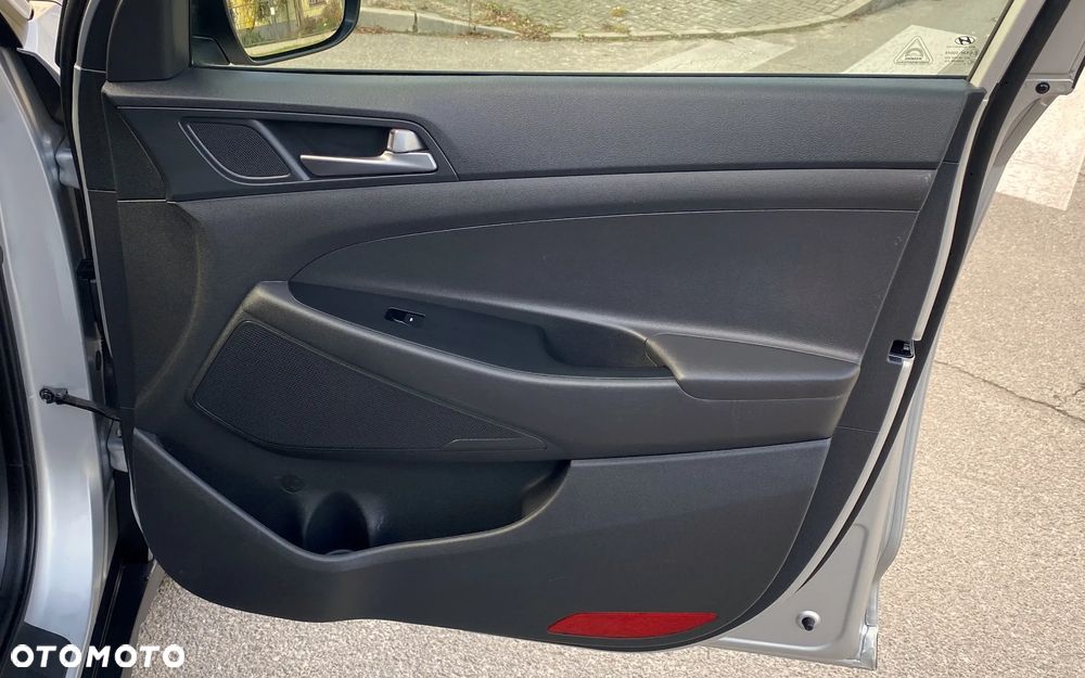 Hyundai Tucson blue 1.7 CRDi 2WD Style - 26