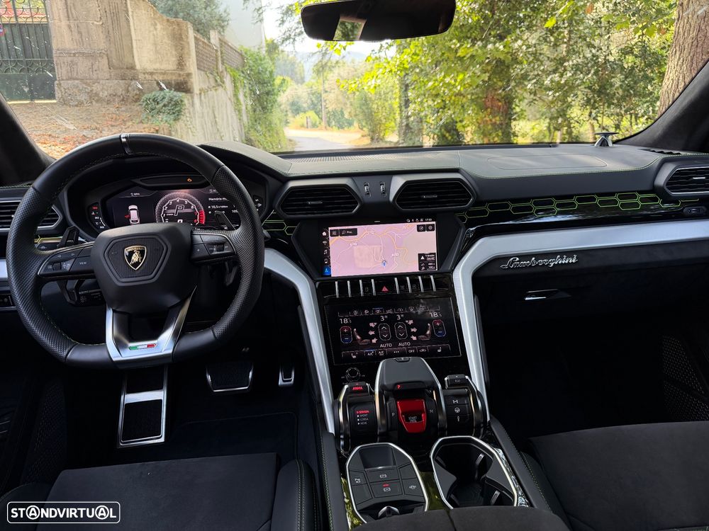 Lamborghini Urus 4.0 V8 - 8