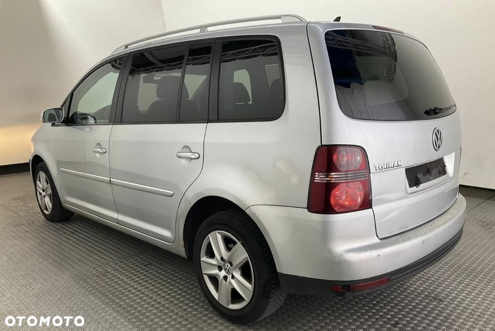 Volkswagen Touran 2.0 TDI Highline DSG - 6
