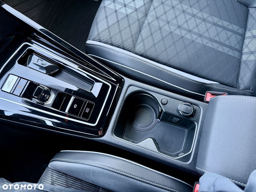 Volkswagen Golf - 38