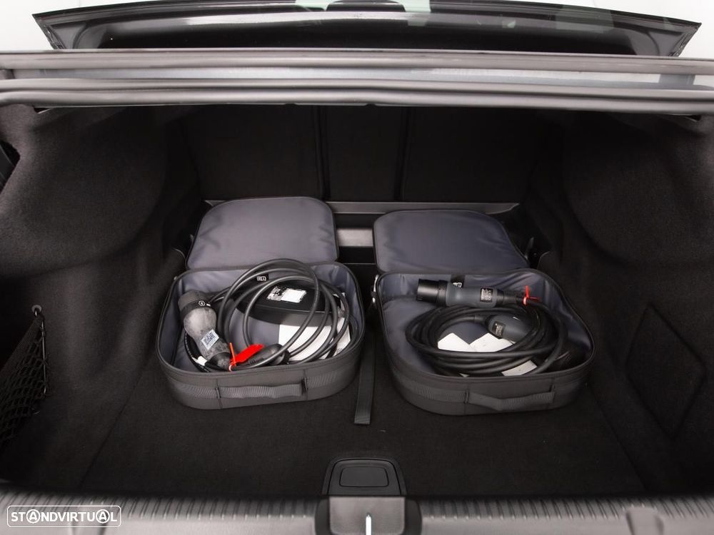 Mercedes-Benz EQE 350 - 13