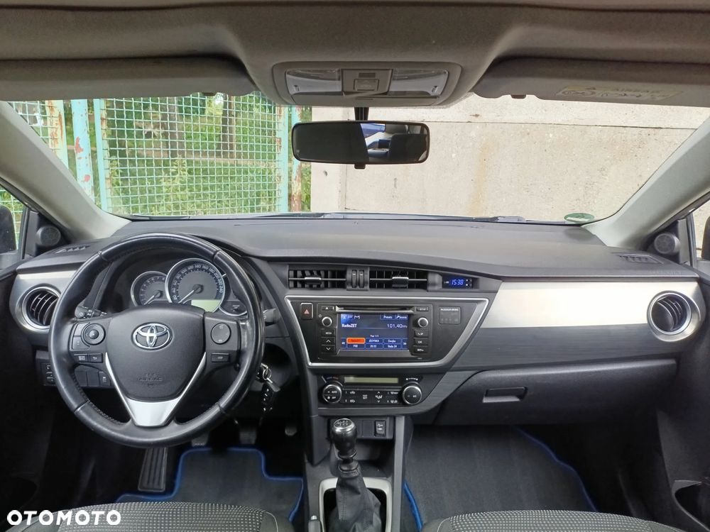 Toyota Auris 1.6 Luna - 4