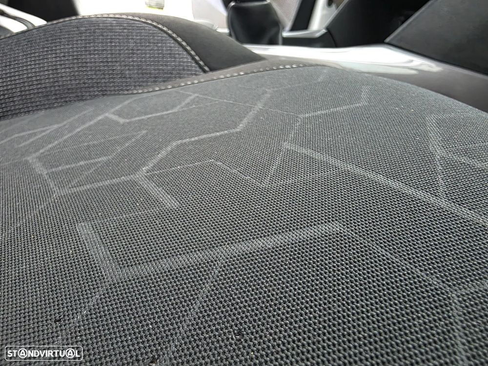 Peugeot 2008 1.2 PureTech Style - 18