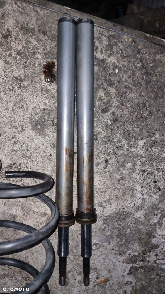 AMORTYZATOR PRZÓD LEWY PRAWY BMW 8 E31 - 2