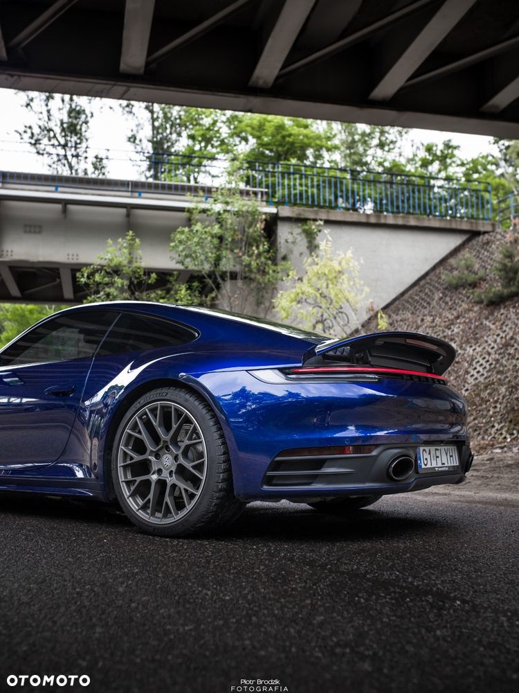 Porsche 911 Carrera - 3