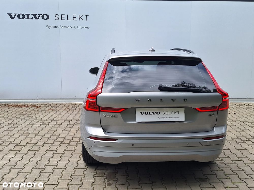 Volvo XC 60 B4 D Momentum - 8