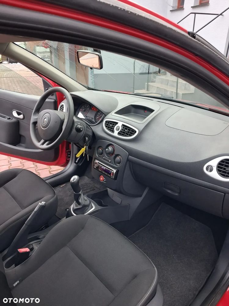 Renault Clio - 13